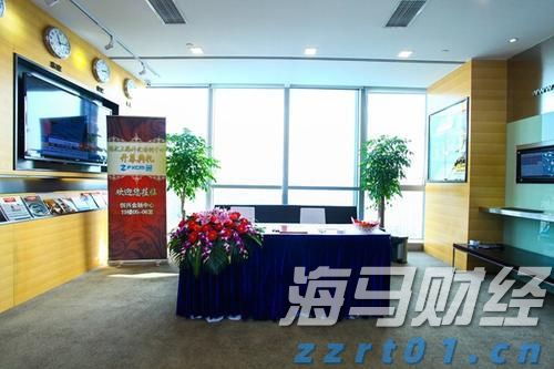 港大与腾讯元宝合作举办“赋能独立奋斗者”AI工作坊